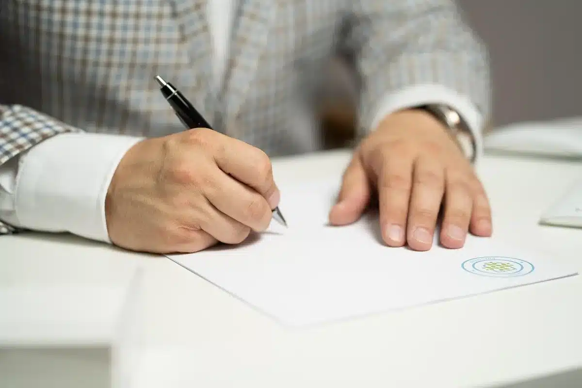 Document écrit signé formant un accord amiable de rupture de contrat