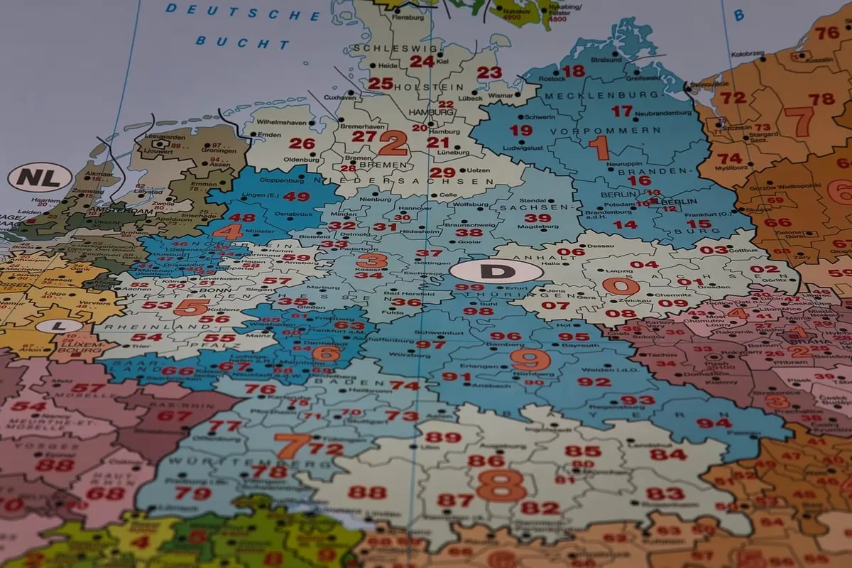 Carte avec zones géographiques pour définir les zones d'expédition